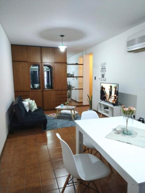Departamento Céntrico Ciudad Mendoza Belgrano y Aristides con cochera